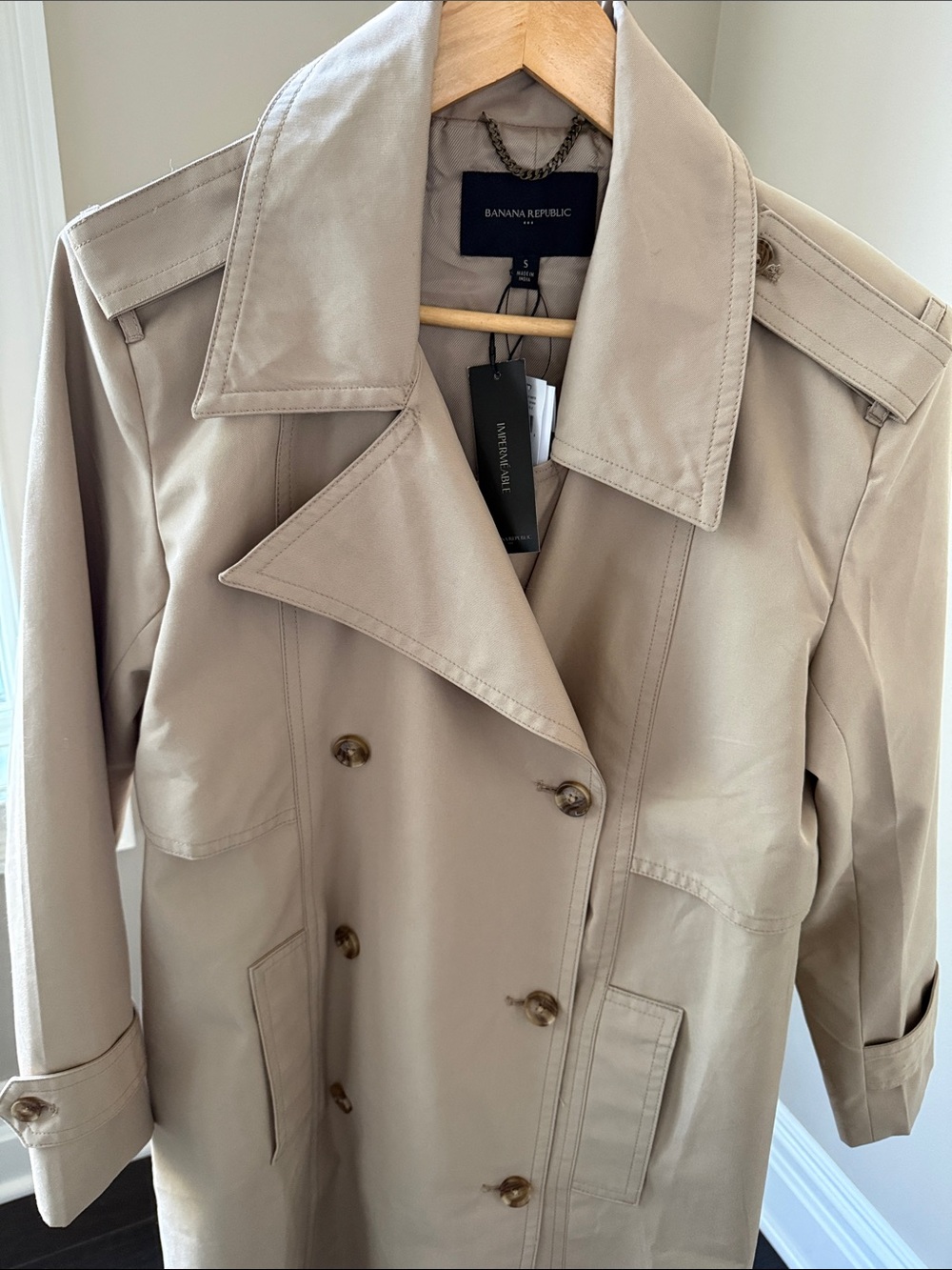 Banana Republic Light Beige Double-Breasted Trench Coat with Waist Tie